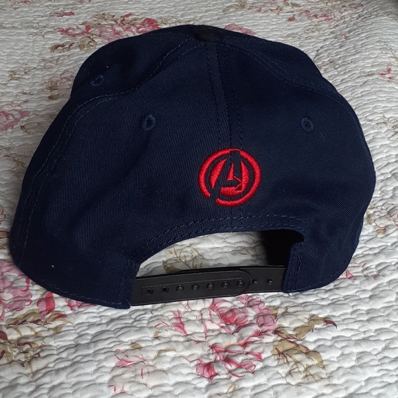 Captain America Snapback Cap - Picture 2 of 4